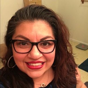 Meet your Posher, Glenda